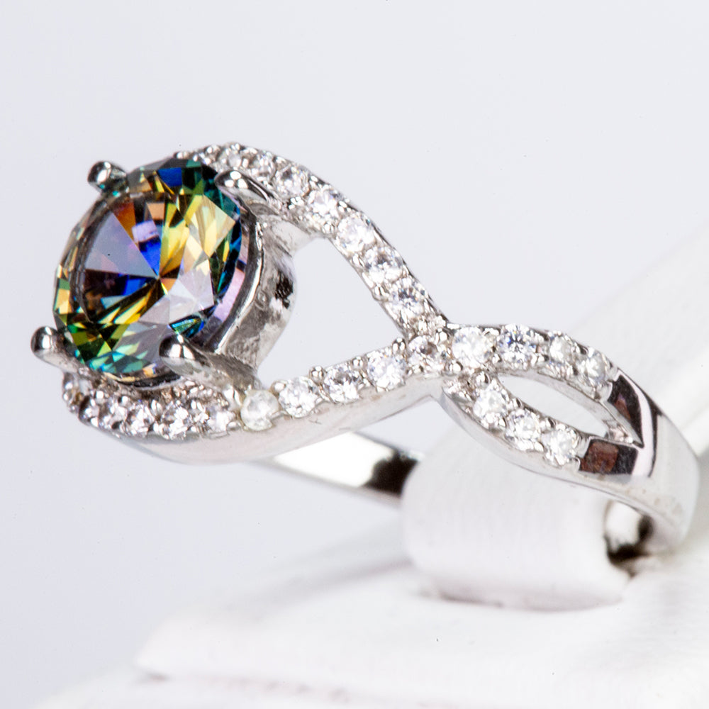 Anel de Liga de Ouro com Cristal Emporia® Verde e Cristal Emporia® Branco