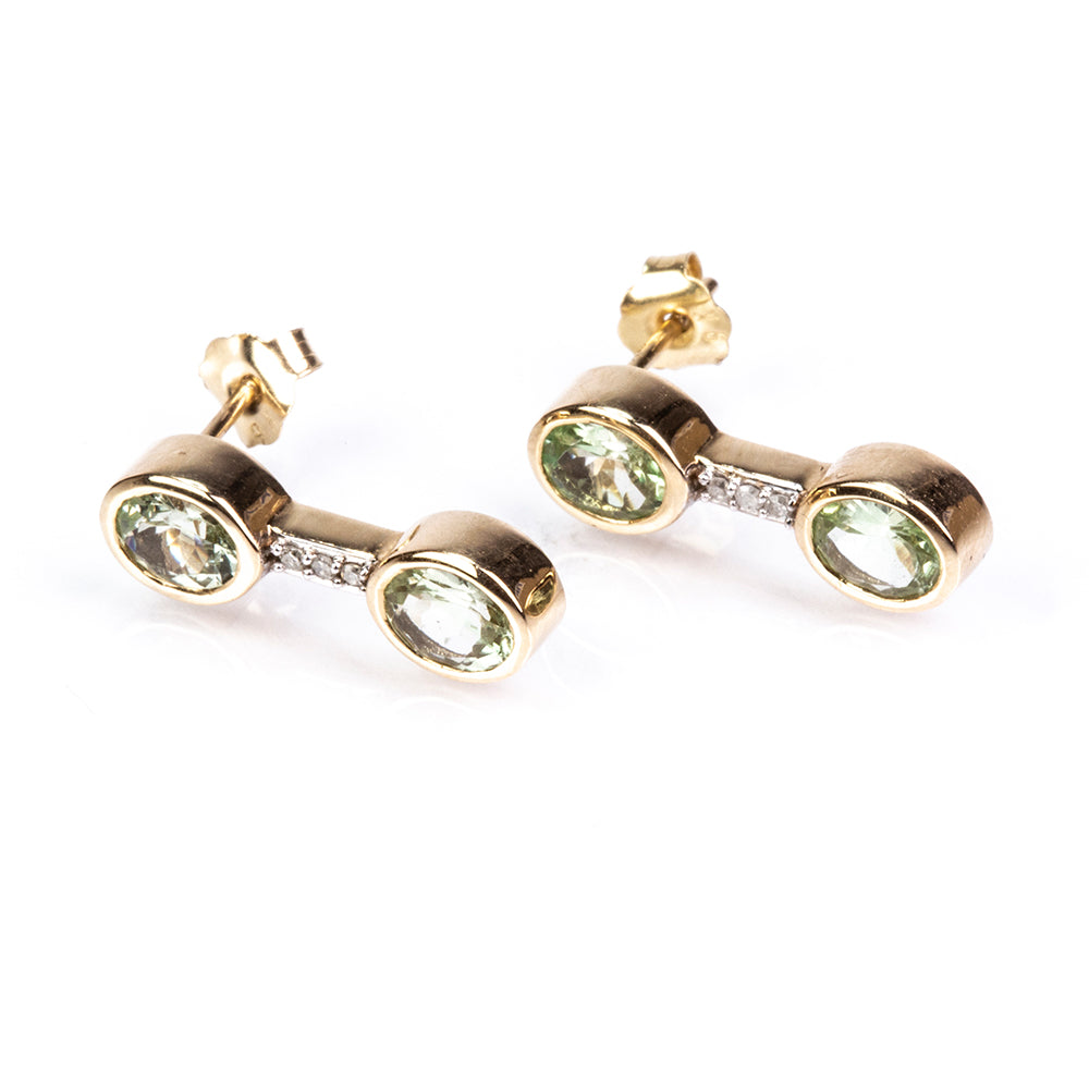 Brincos de Ouro com Granada de Kijani e Diamante Branco Contraste: Cruz missionária