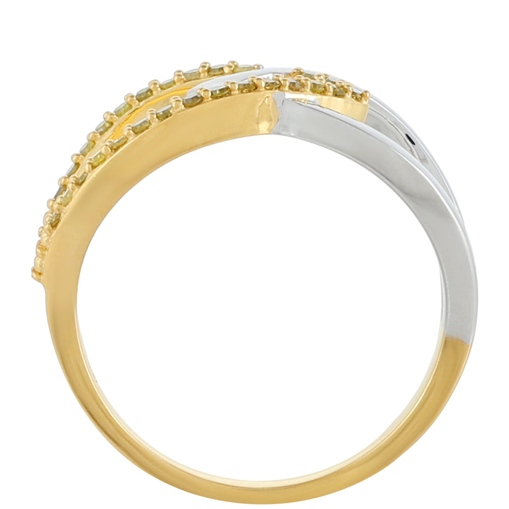 Anel de Prata com Banho de Ouro com Diamante Verde Veronese Contraste: Cabeca de Veado (800)