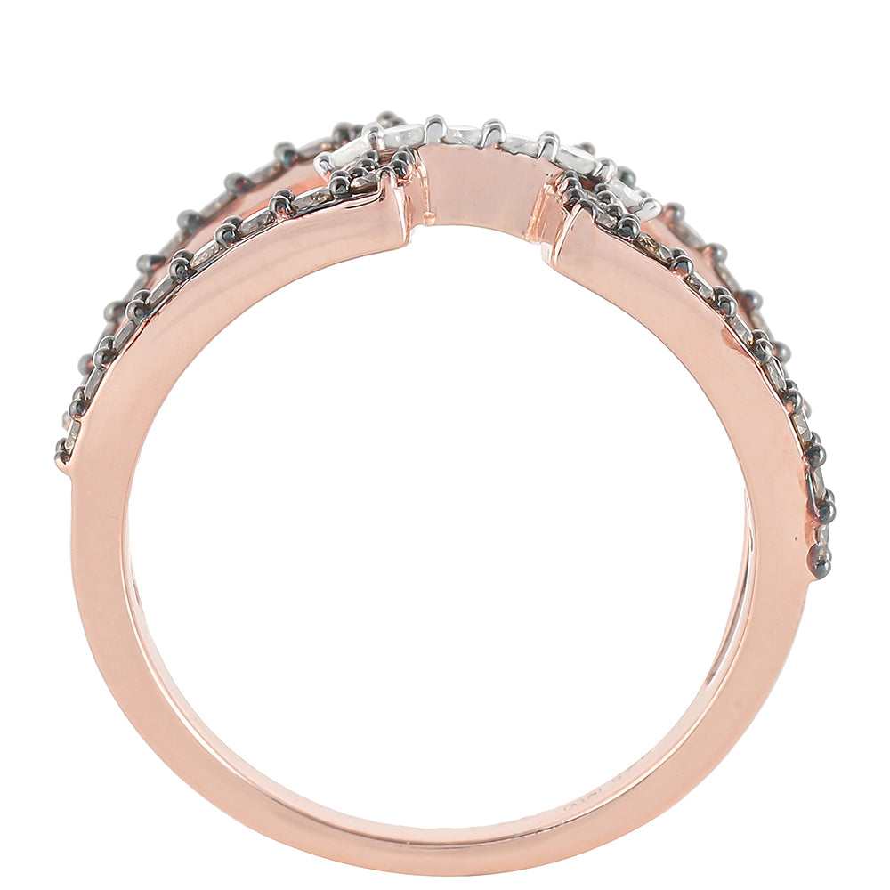 Anel de Prata com Banho de Ouro Rosa com Diamante Champanhe e Diamante Branco Contraste: Cabeca de Veado (800)