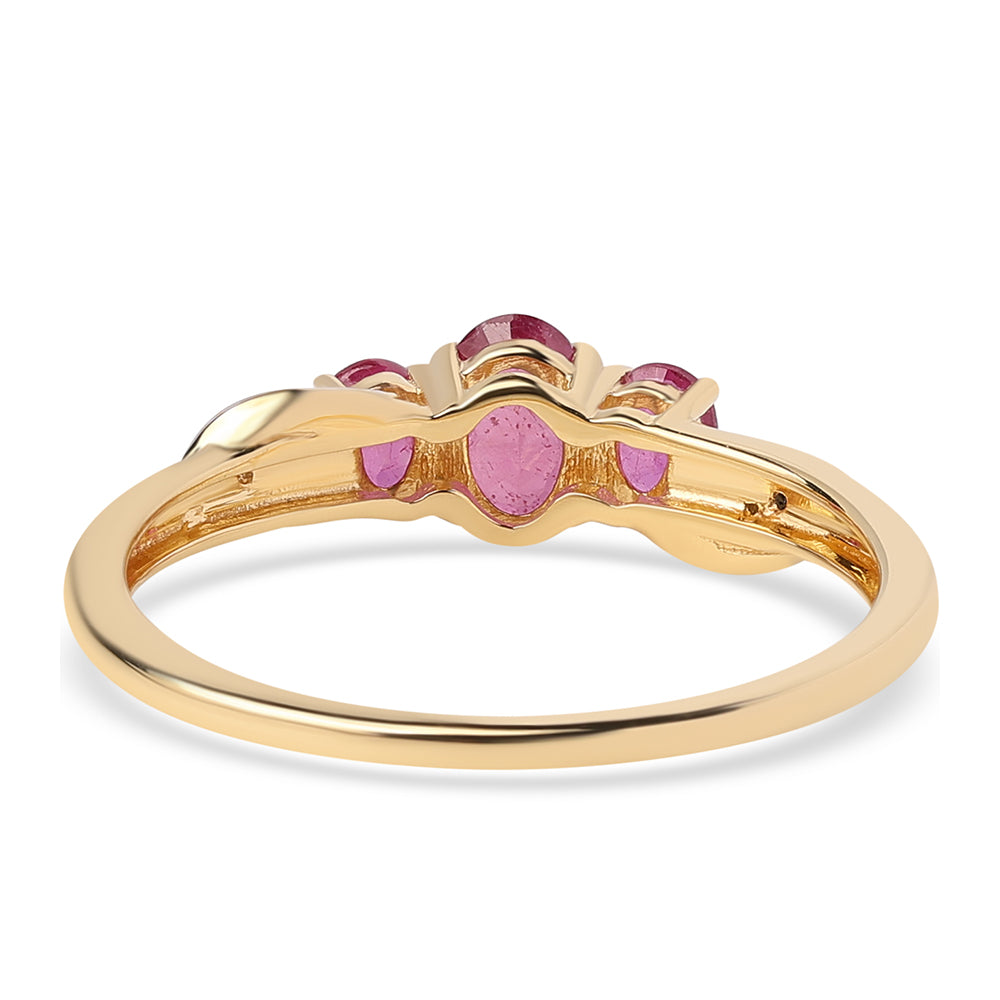 Anel de Prata com Banho de Ouro com Rubi de Moçambique e Topázio Branco