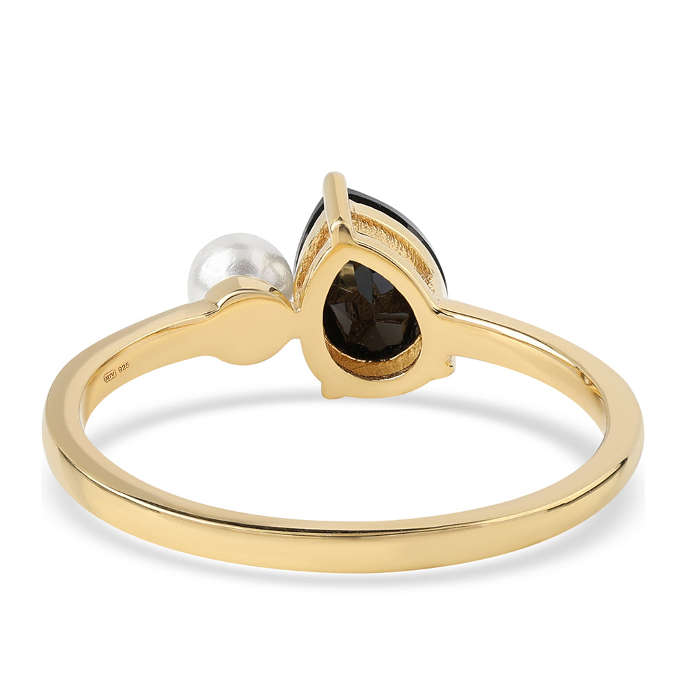 Anel de Prata com Banho de Ouro com Espinela Preta e Pérola de Água Doce Branca