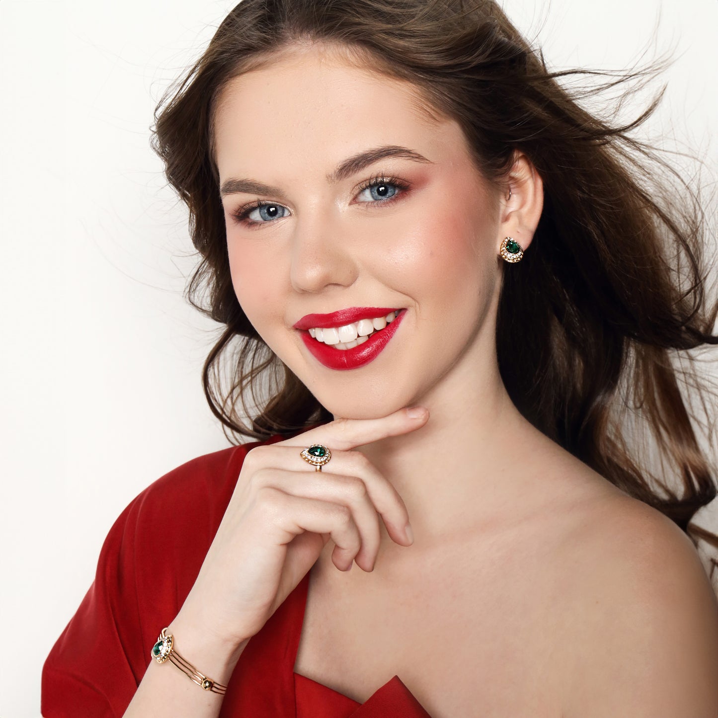 Conjunto de Liga de Ouro com Cristal Emporia® Verde ( Colar+Brincos+Pulseira+Anel+Pendente )