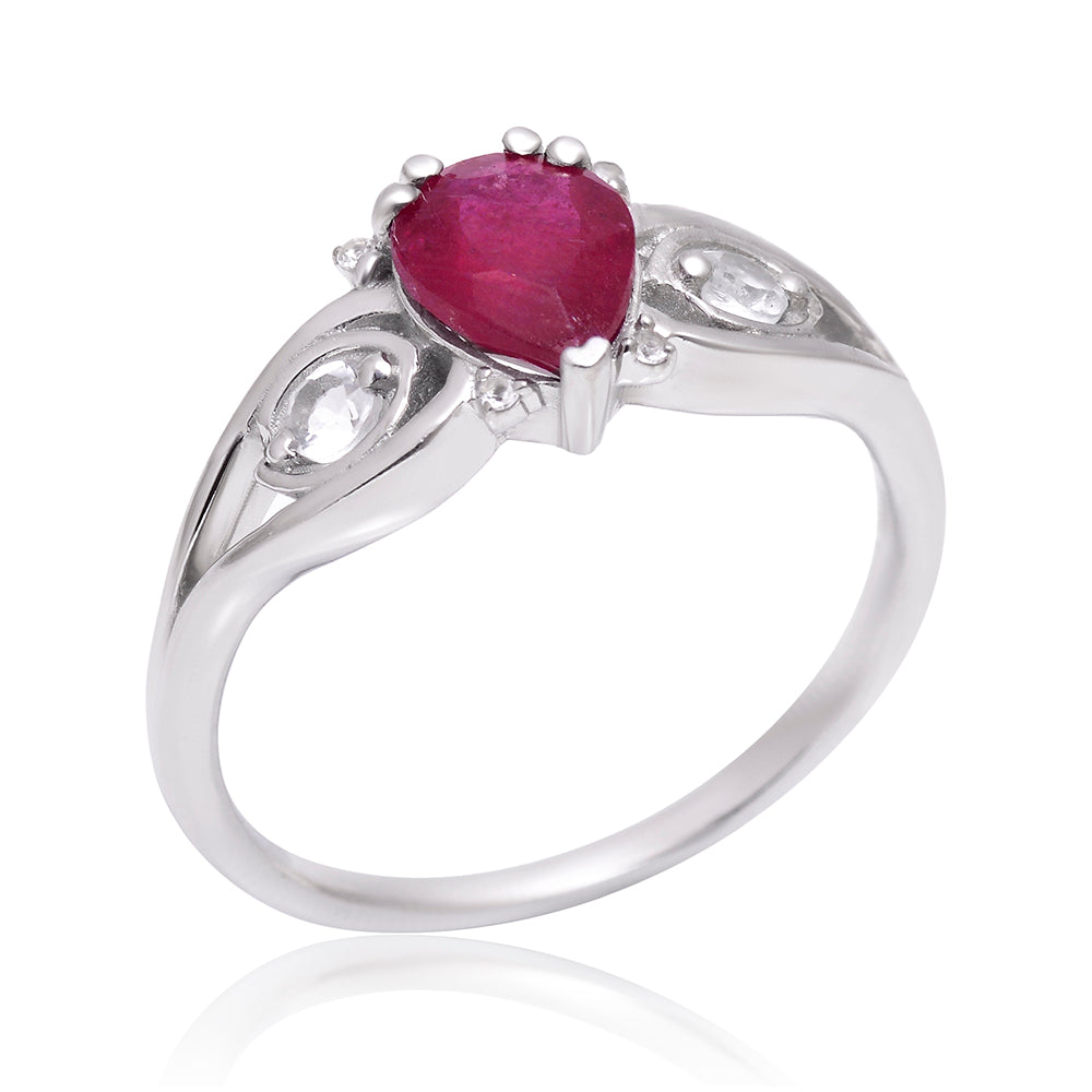 Anel de Prata com Rubi de Madagáscar e Topázio Branco Contraste: Cabeca de Veado (800)