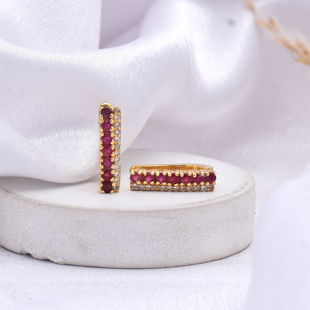 Brincos de Prata com Banho de Ouro com Rubi de Madagáscar e Topázio Branco