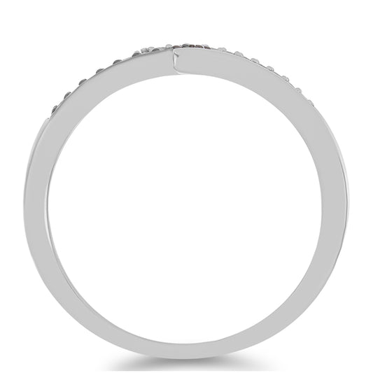 Anel de Prata com Diamante Verde e Diamante Branco