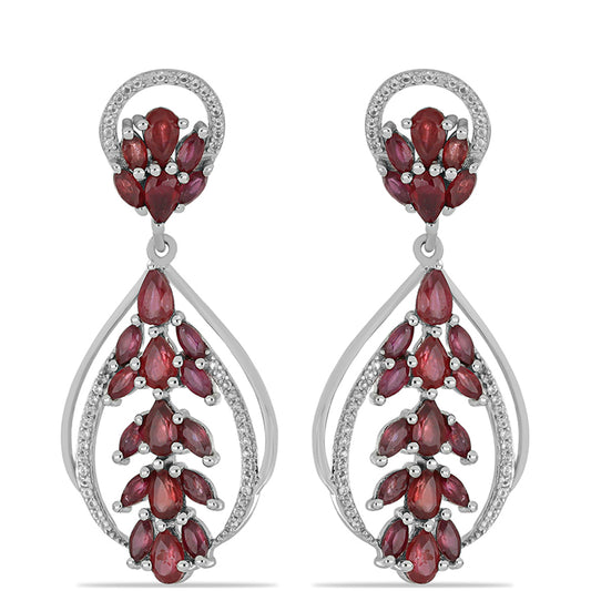 Brincos de Prata com Rubi de Madagáscar e Topázio Branco Contraste: Cabeca de Veado (800)