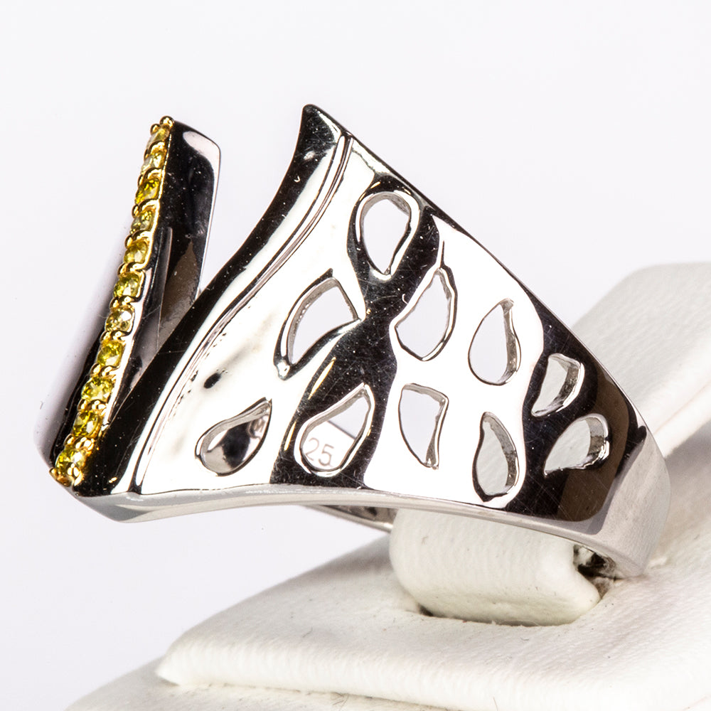 Anel de Prata com Diamante Amarelo Contraste: Cabeca de Veado (800)