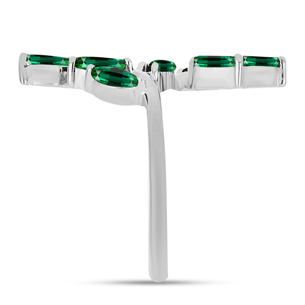 Anel de Prata com Turmalina Verde Contraste: Cabeca de Veado (800)