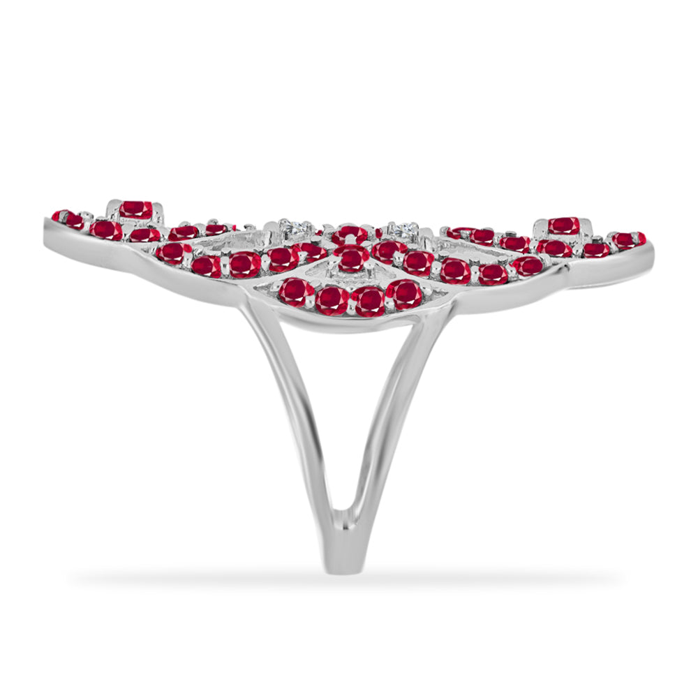 Anel de Prata com Rubi de Madagáscar e Diamante Branco Contraste: Cabeca de Veado (800)