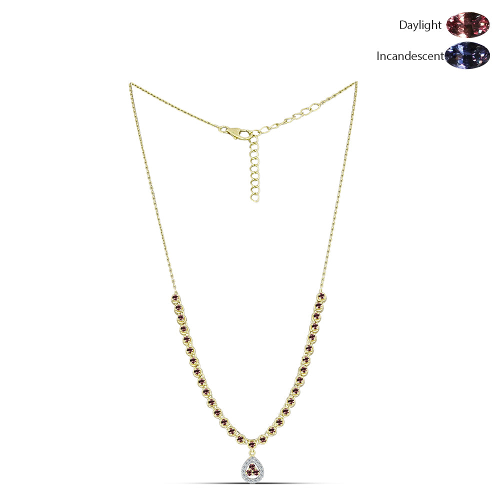 Colar de Prata com Banho de Ouro com Granada Furta-cor de Tsivory e Topázio Branco Contraste: Cabeca de Veado (800)