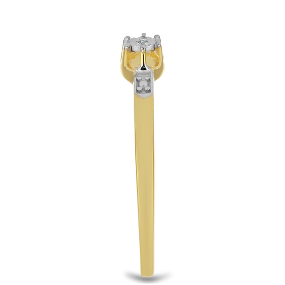 Anel de Prata com Banho de Ouro com Diamante Branco