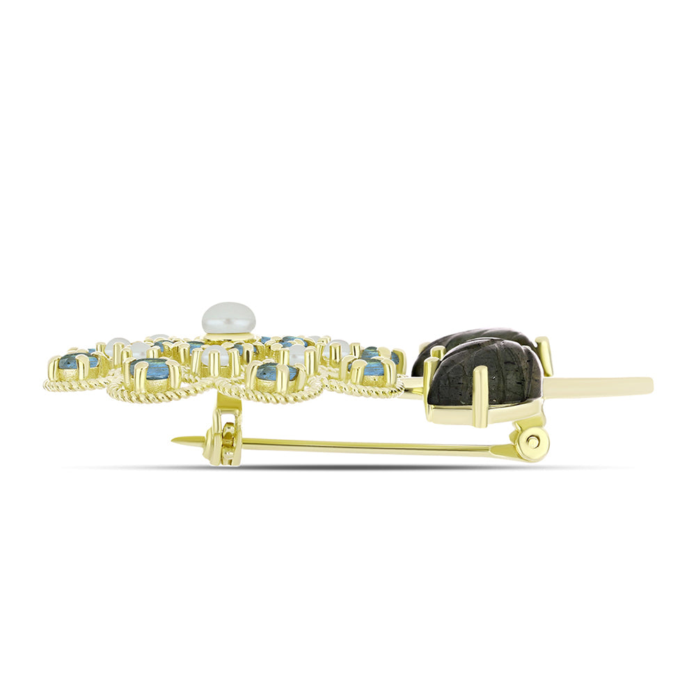 Alfinete de Prata com Banho de Ouro com Labradorite e Pérola Branca de Água Doce Contraste: Cabeca de Veado (800)