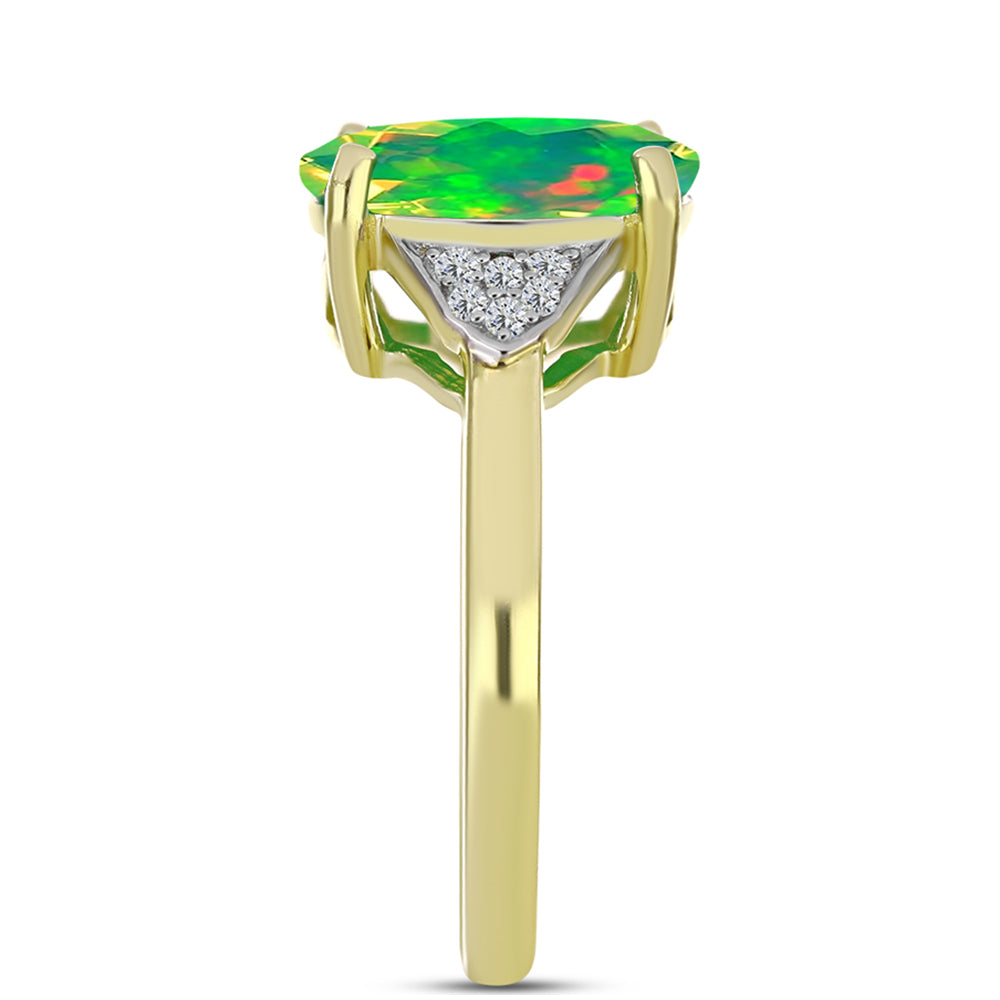 Anel de Prata com Banho de Ouro com Opala Verde do Etíope Lega Dembi e Topázio Branco Contraste: Cabeca de Veado (800)