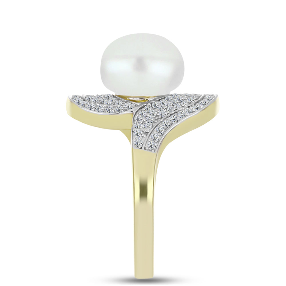 Anel de Prata com Banho de Ouro com Pérola Branca de Água Doce e Topázio Branco Contraste: Cabeca de Veado (800)