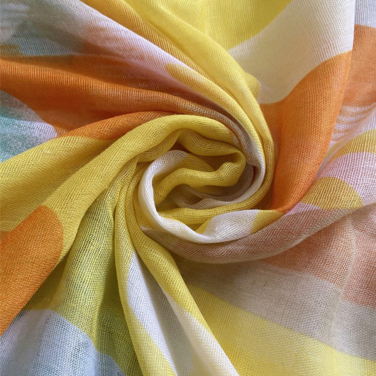 Xaile Padrão Amarelo de uma Dália, 80 cm x 180 cm