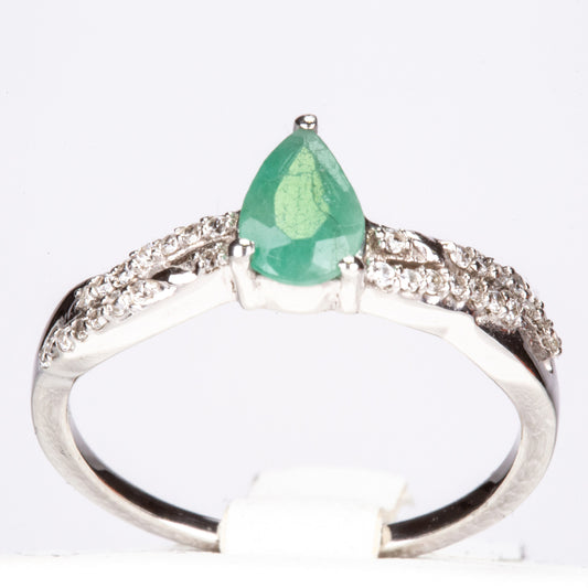 Anel de Prata com Esmeralda do Brasil e Zircão Branco