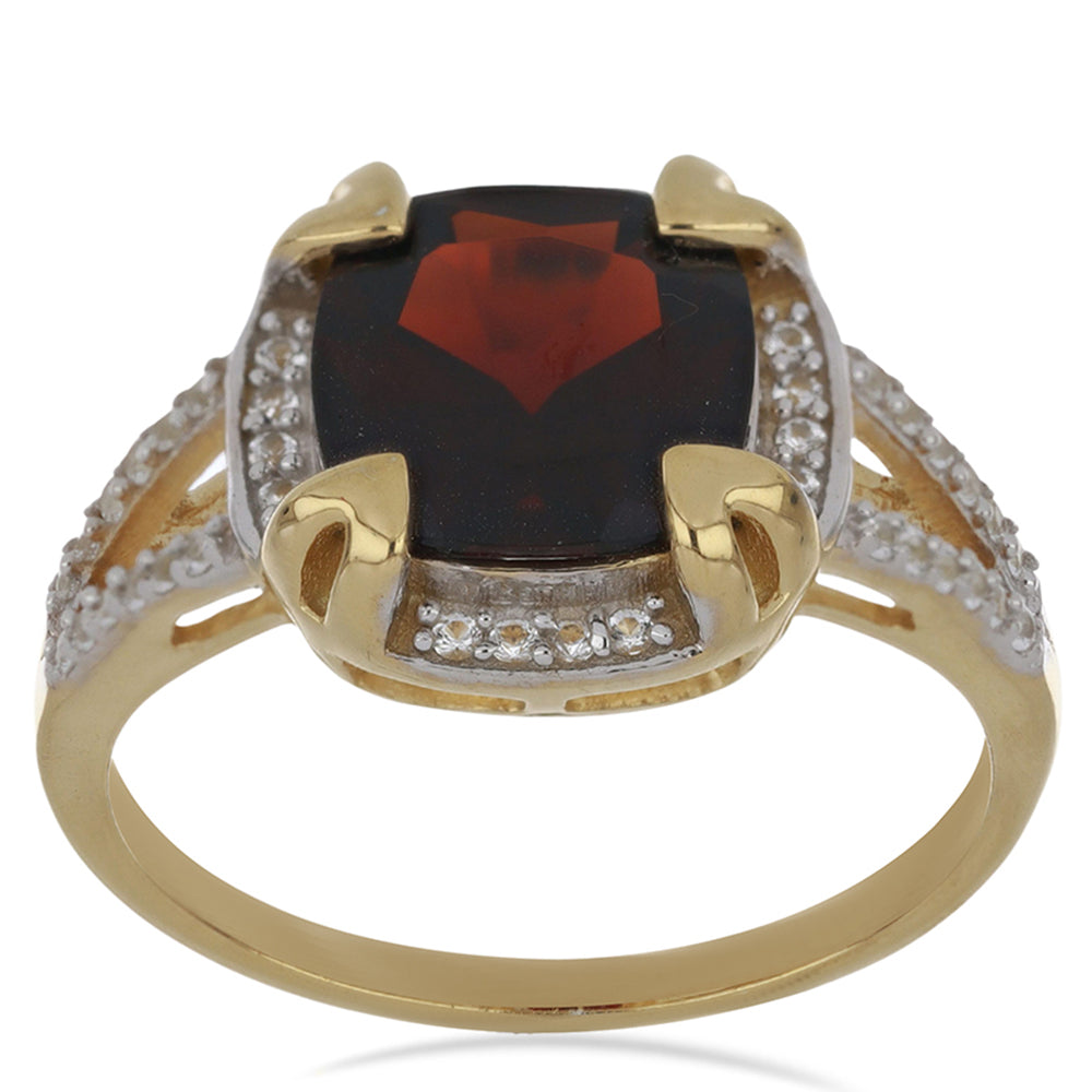 Anel de Prata com Banho de Ouro com Granada de Barton e Topázio Branco Contraste: Cabeca de Veado (800)