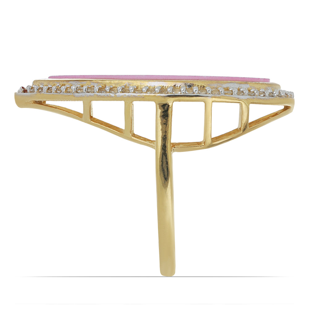 Anel de Prata com Banho de Ouro com Mãe de Pérola Rosa e Topázio Branco Contraste: Cabeca de Veado (800)