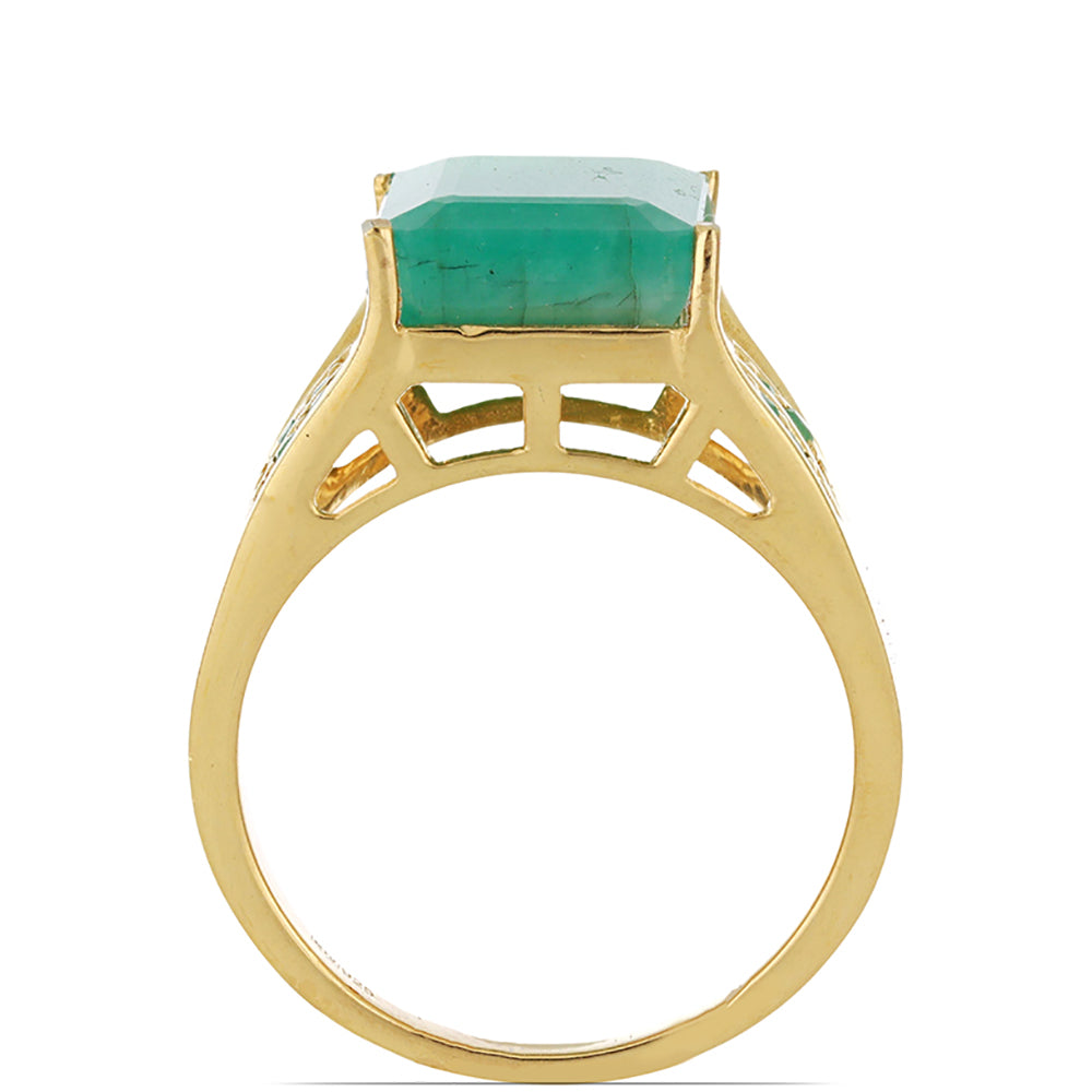 Anel de Prata com Banho de Ouro com Esmeralda do Brasil Contraste: Cabeca de Veado (800)