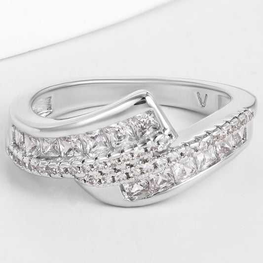 Anel de Liga de Ouro com Cristal Emporia® Branco