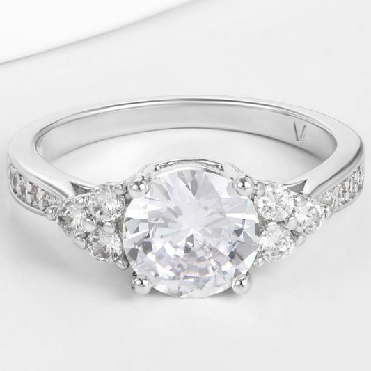 Anel de Liga de Ouro com Cristal Emporia® Branco