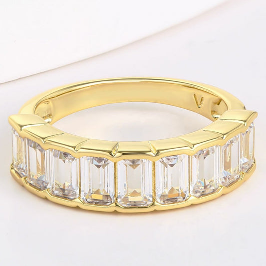 Anel de Liga de Ouro com Cristal Emporia® Branco