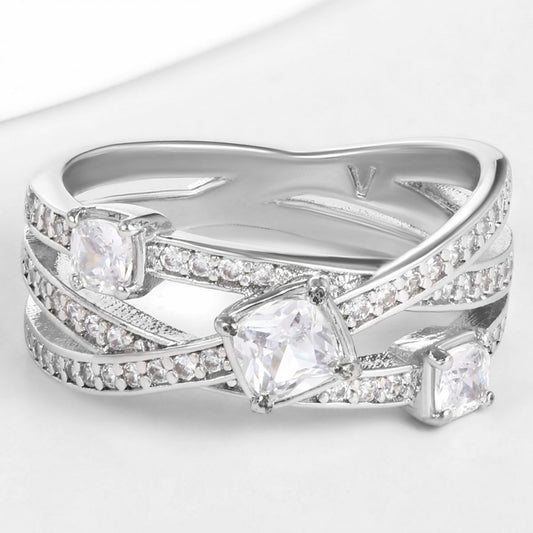 Anel de Liga de Ouro com Cristal Emporia® Branco