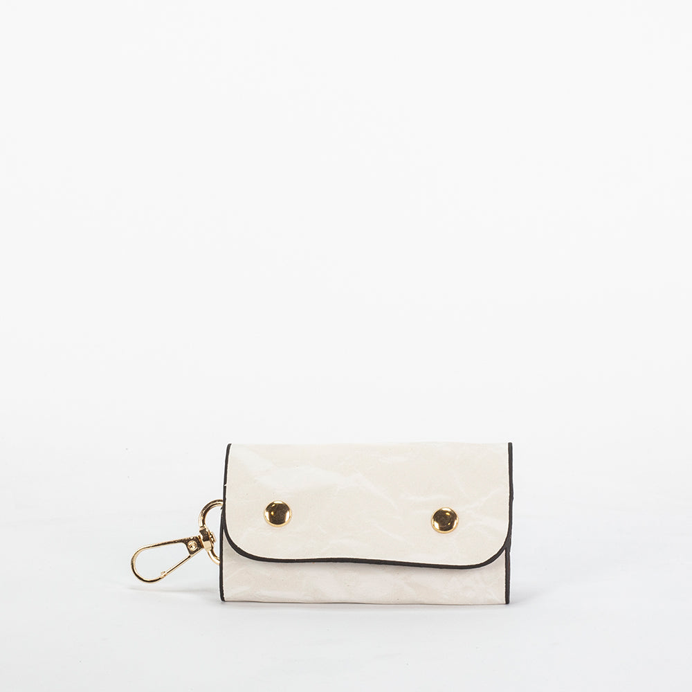 Coleção Primavera Emporia 2025 - “Lua de Marfim”, Conjunto de malas de 6 peças; branco