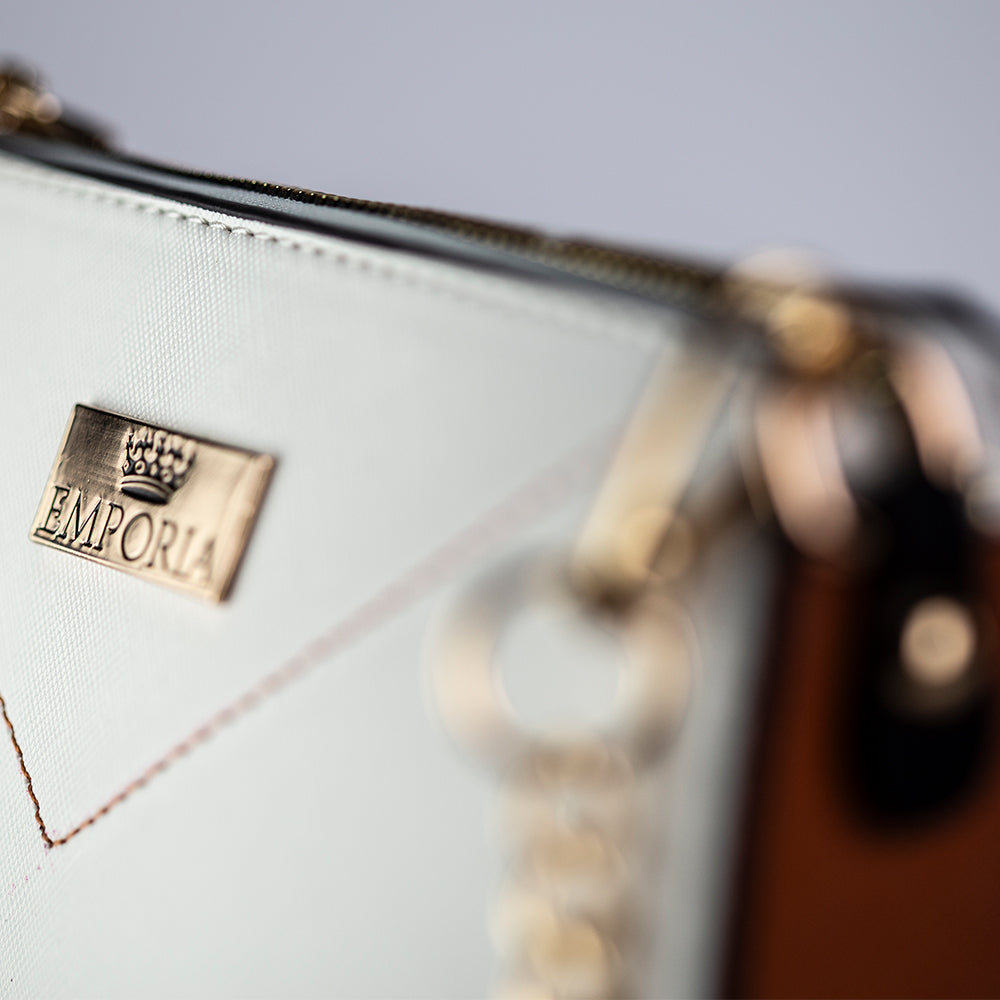 Coleção Primavera Emporia 2025 - “Mocha Luar”, conjunto de malas de 4 peças; branco 2 