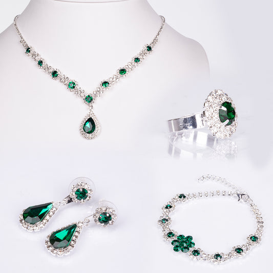 Conjunto de Liga de Ouro com Cristal Emporia® Verde e Cristal Emporia® Branco ( Colar+Brincos+Pulseira+Anel )