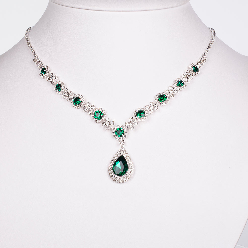 Conjunto de Liga de Ouro com Cristal Emporia® Verde e Cristal Emporia® Branco ( Colar+Brincos+Pulseira+Anel )