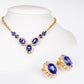 Conjunto de Liga de Ouro com Cristal Emporia® Azul e Cristal Emporia® Branco ( Colar+Brincos )