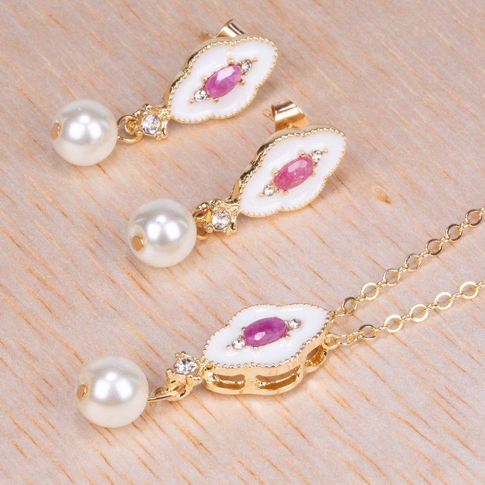Conjunto de Liga de Ouro com Rubi e Pérola de Vidro ( Colar+Brincos+Pendente )