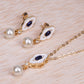 Conjunto de Liga de Ouro com Safira e Pérola de Vidro ( Colar+Brincos+Pendente )