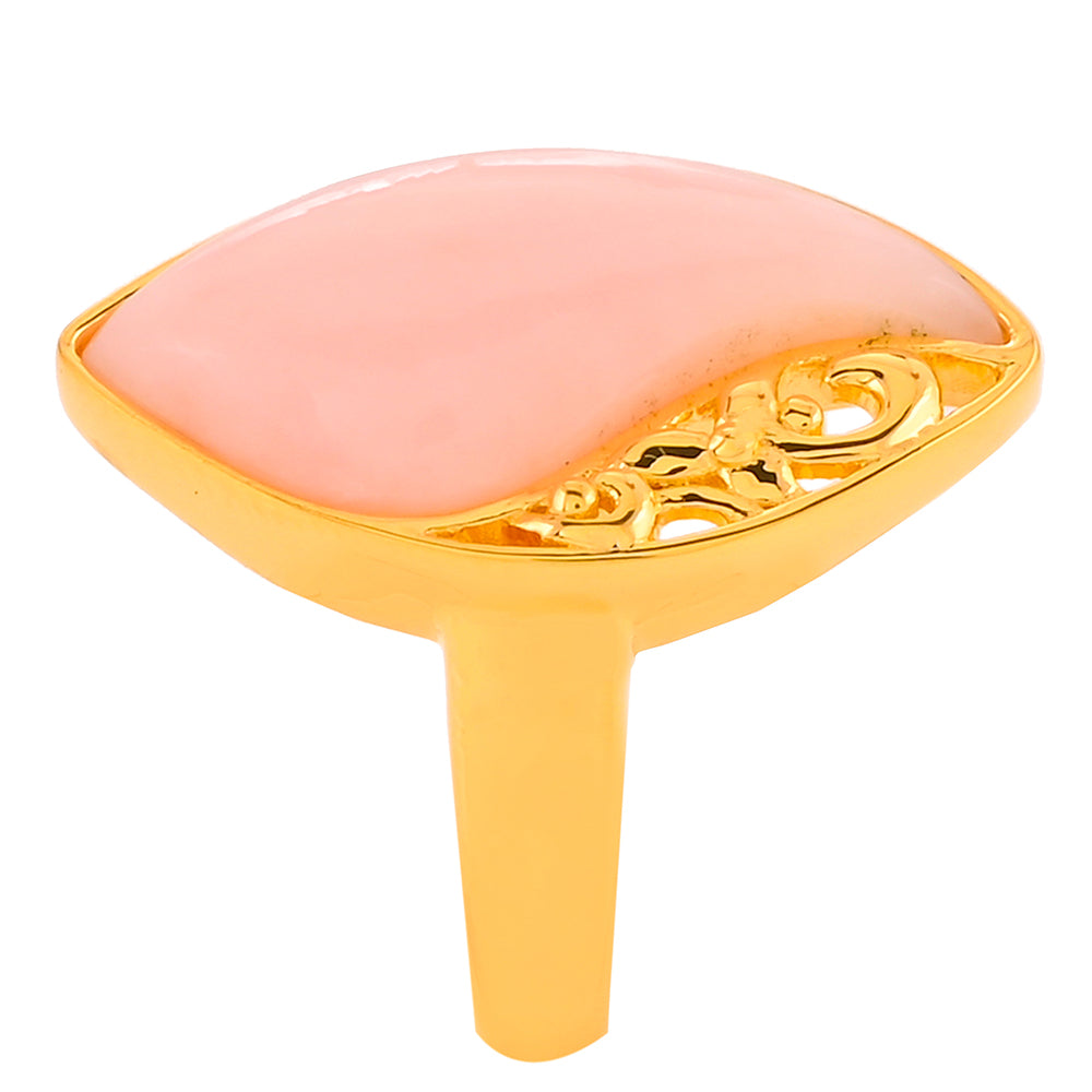 Anel de Prata com Banho de Ouro com Opala Rosa  Contraste: Cabeca de Veado (800)