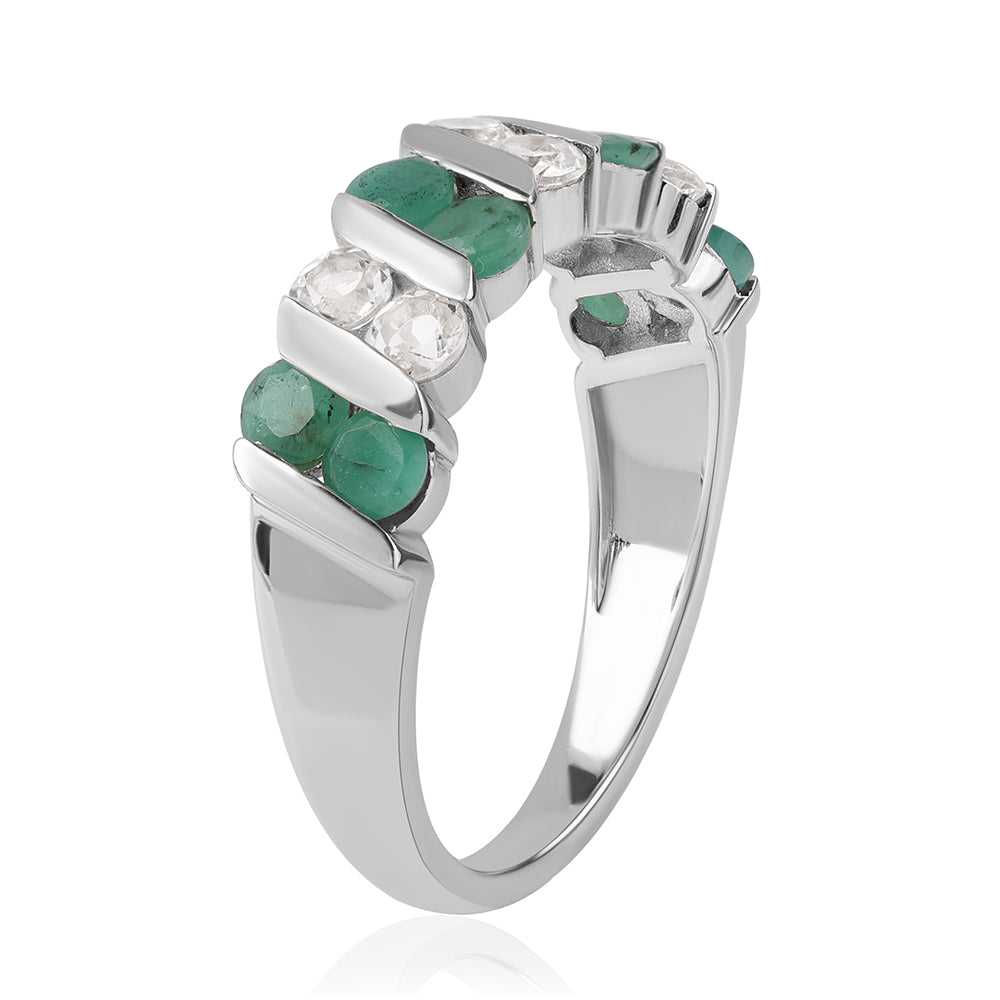 Anel de Prata com Esmeralda do Brasil e Topázio Branco  Contraste: Cabeca de Veado (800) 2 