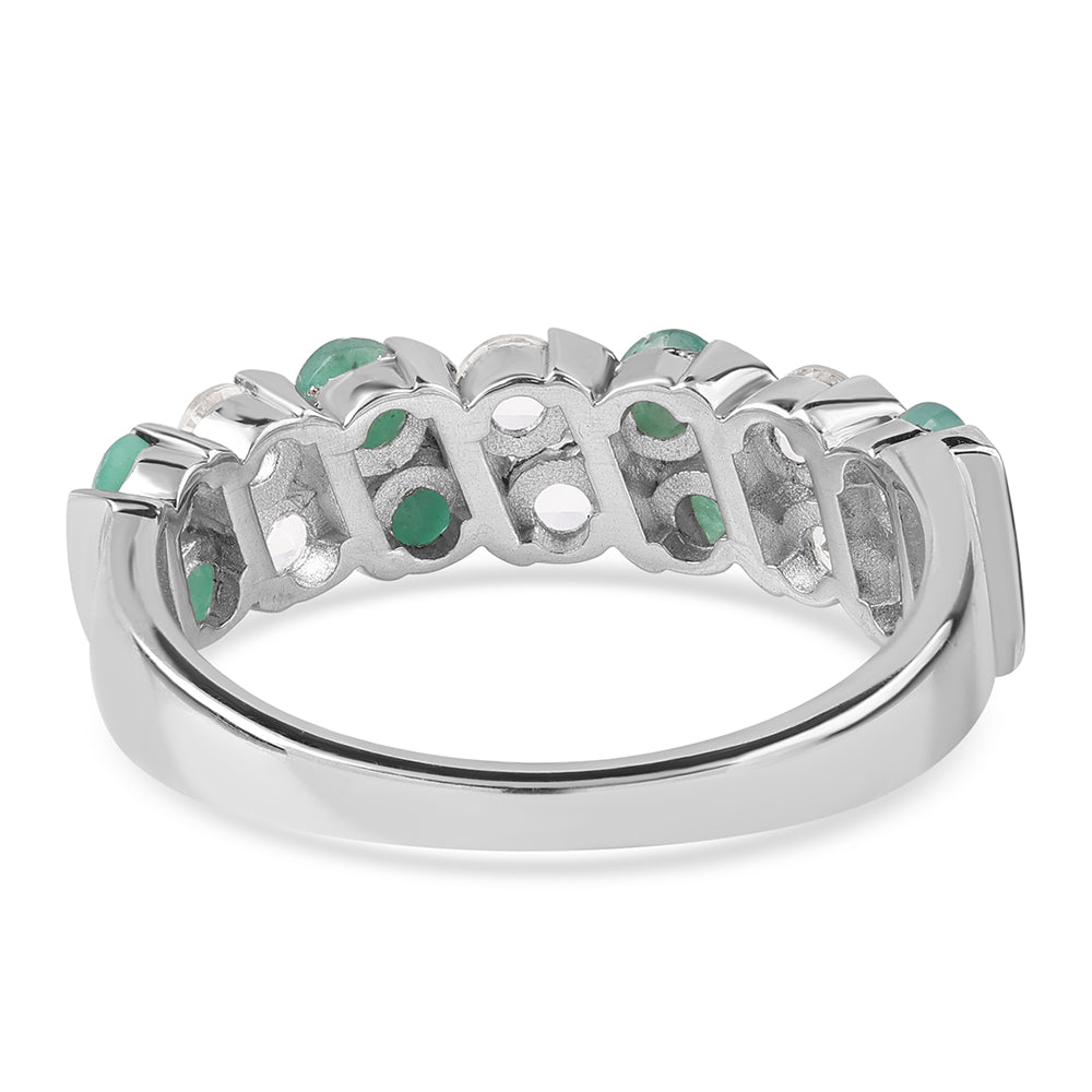 Anel de Prata com Esmeralda do Brasil e Topázio Branco  Contraste: Cabeca de Veado (800)