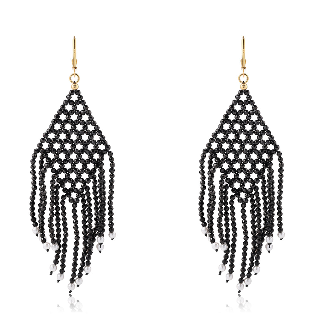 Brincos de Prata com Banho de Ouro com Espinela Preta e Pérola de Água Doce Branca 2 