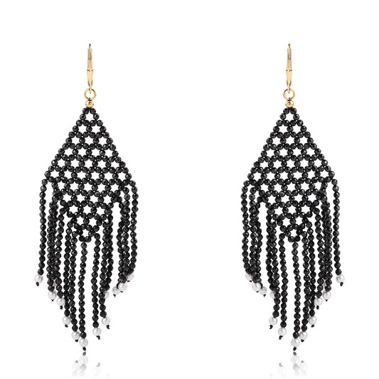 Brincos de Prata com Banho de Ouro com Espinela Preta e Pérola de Água Doce Branca