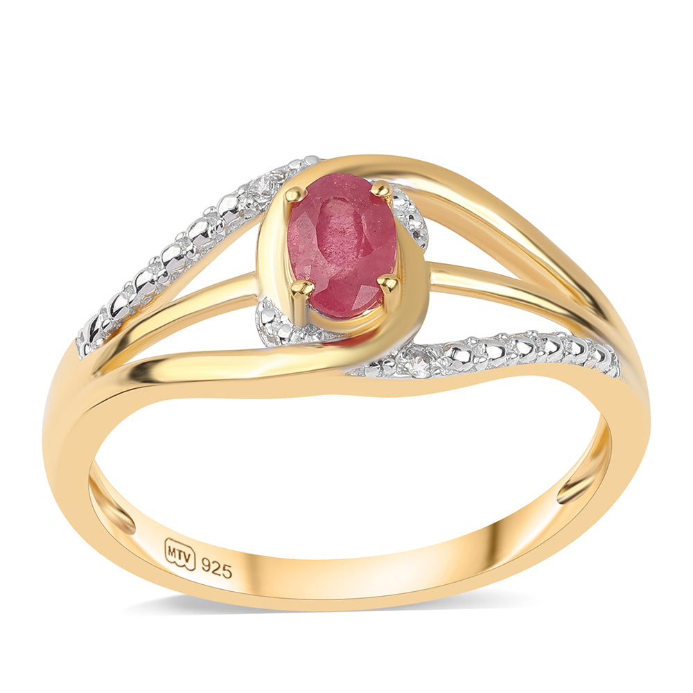 Anel de Prata com Banho de Ouro com Rubi de Moçambique e Topázio Branco