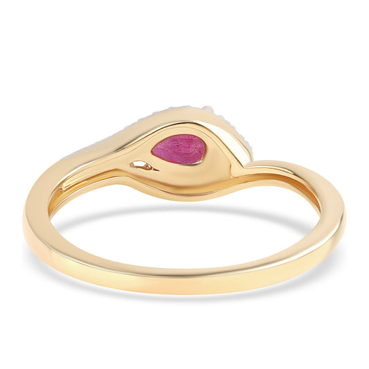 Anel de Prata com Banho de Ouro com Rubi de Moçambique e Topázio Branco