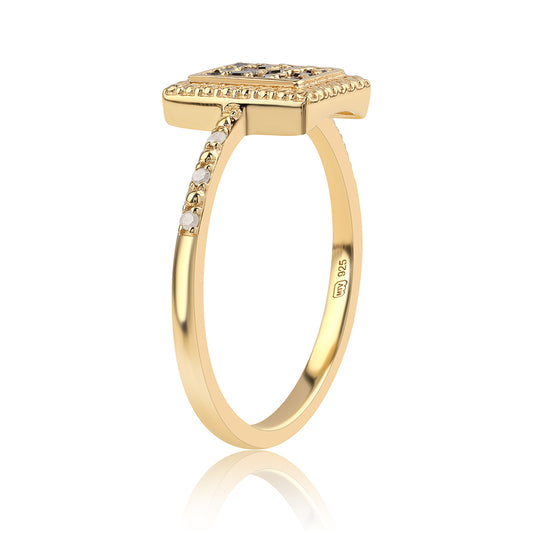 Anel de Prata com Banho de Ouro com Diamante Preto e Diamante Branco