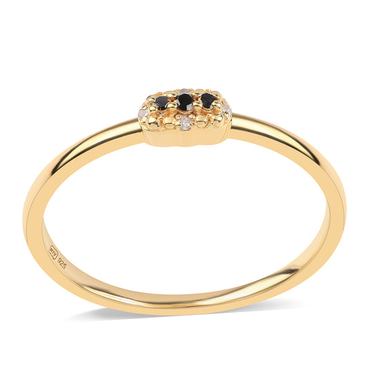 Anel de Prata com Banho de Ouro com Diamante Preto e Diamante Branco