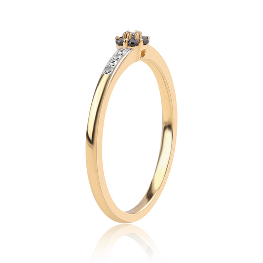 Anel de Prata com Banho de Ouro com Diamante Preto e Diamante Branco