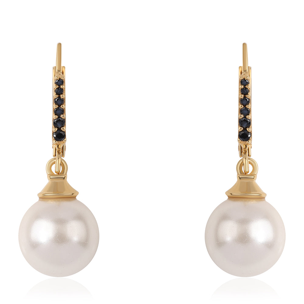 Brincos de Prata com Banho de Ouro com Espinela Preta e Pérola de Água Doce Branca 1 