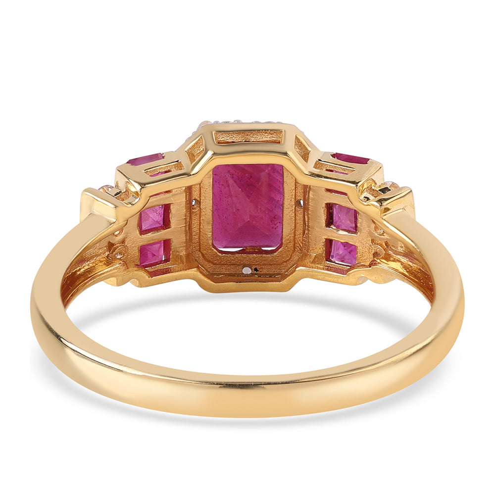 Anel de Prata com Banho de Ouro com Rubi de Moçambique e Topázio Branco