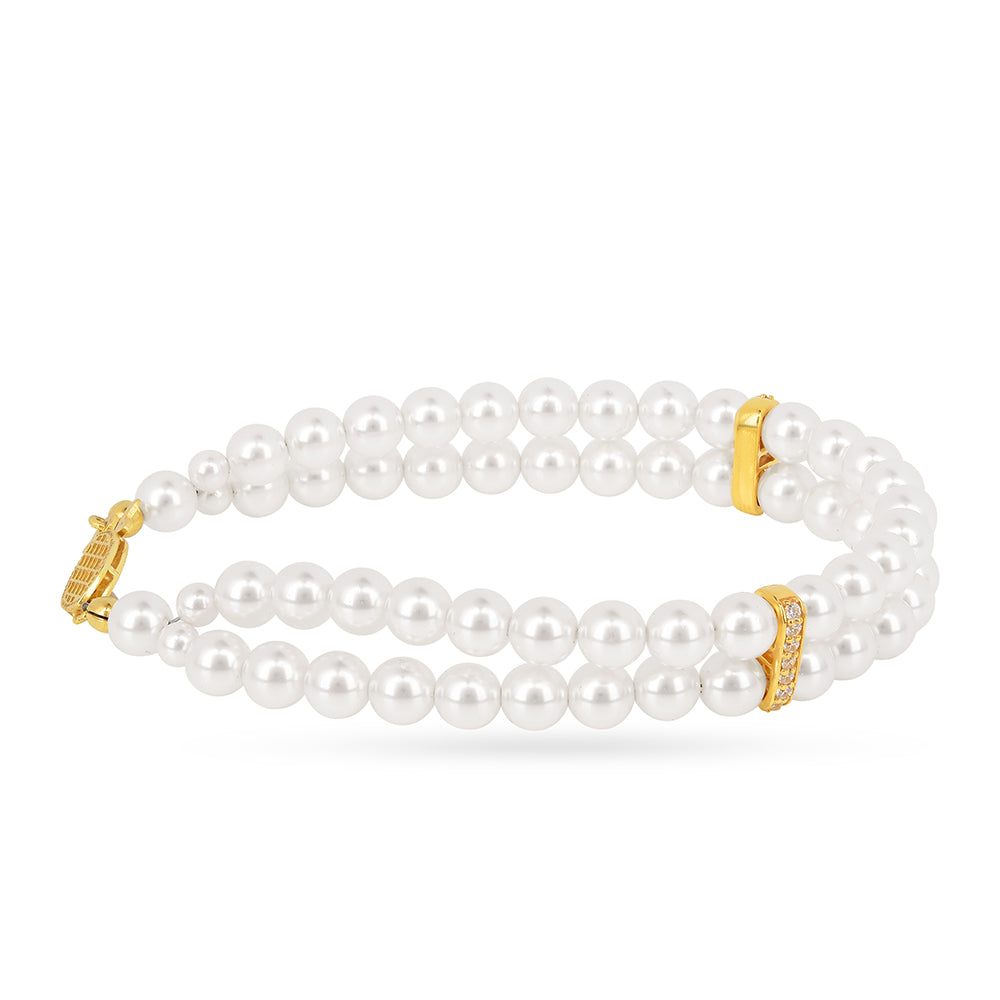 Pulseira de Prata com Banho de Ouro com Pérola Branca de Água Creme e Zircão Branco  Contraste: Cabeca de Veado (800)