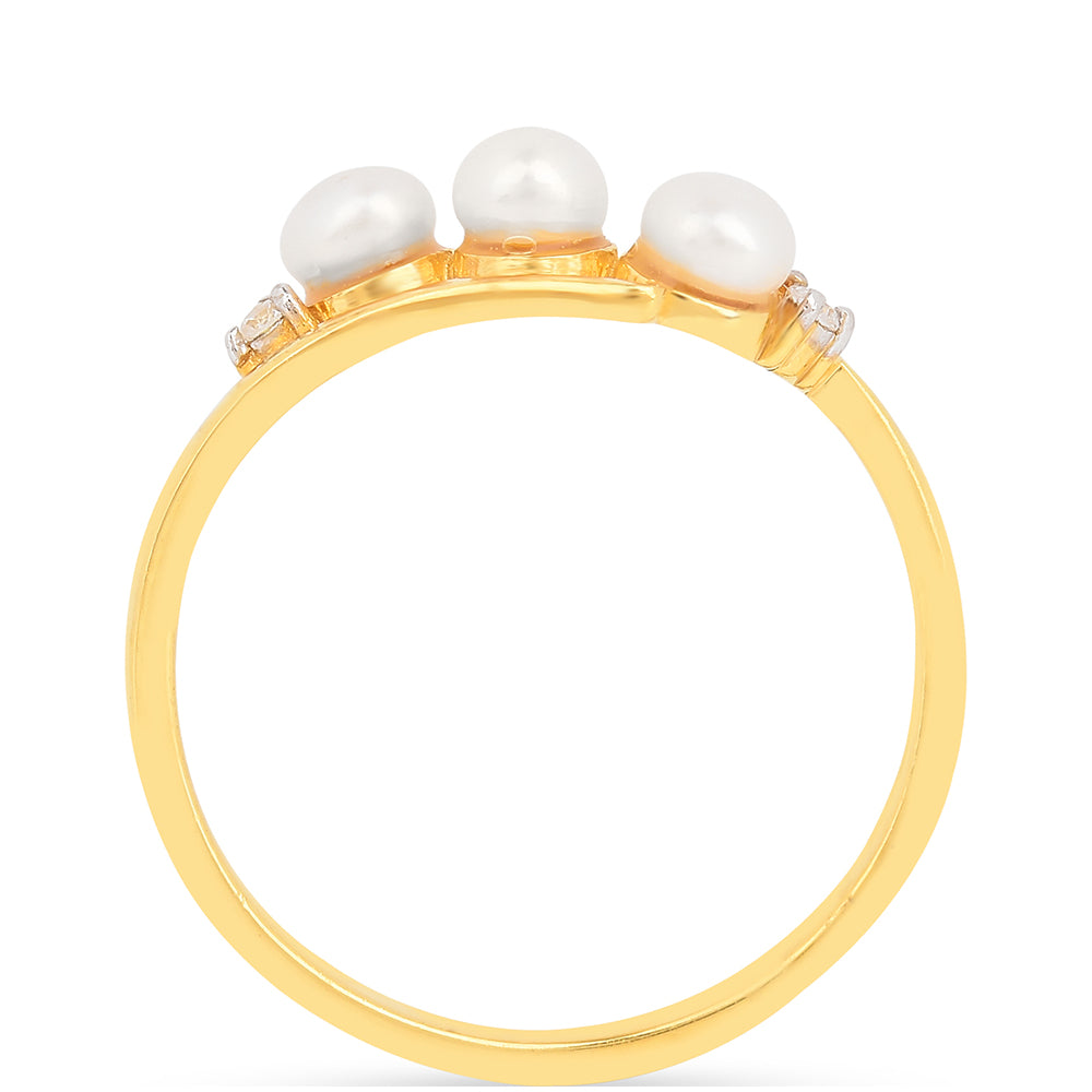 Anel de Prata com Banho de Ouro com Pérola Branca de Água Creme e Zircão Branco