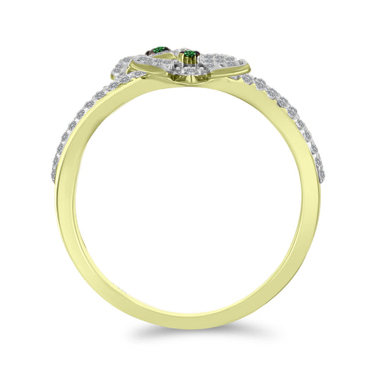Anel de Prata com Banho de Ouro com Diamante Verde e Zircão Branco  Contraste: Cabeca de Veado (800)